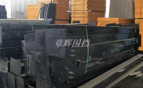 金屬圍擋在生產(chǎn)和使用過程中可能存在哪些問題和挑戰(zhàn)，如何解決和應(yīng)對？