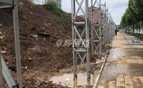 金屬圍擋的種類和特點有哪些? 金屬圍擋的種類和特點有哪些?